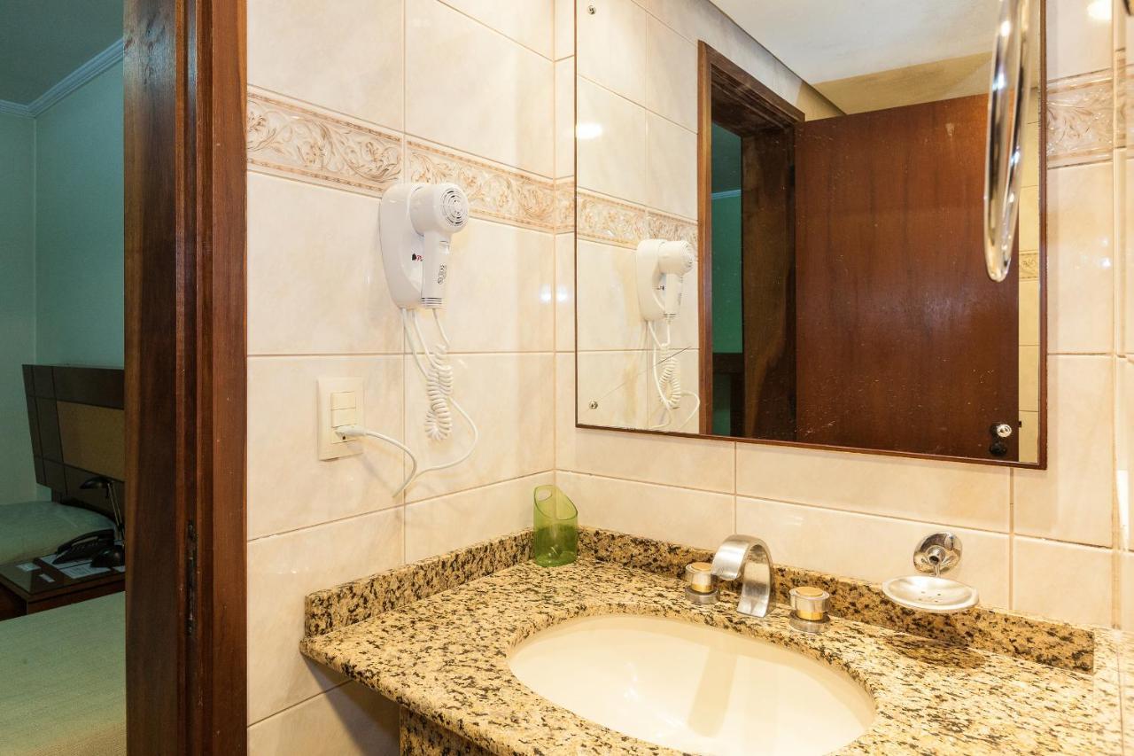 Letto Caxias Hotel